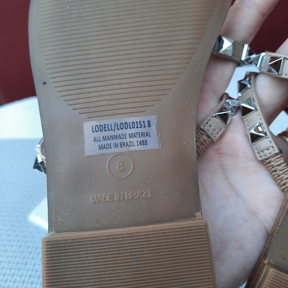 Steve Madden Lodell Rock Stud Flat Sandals Taupe Silver 8 NEW Blogger Fave - Picture 11 of 14